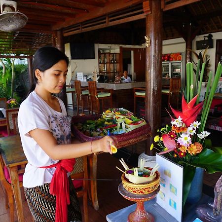 Yulia 2 Homestay Sanur Zewnętrze zdjęcie